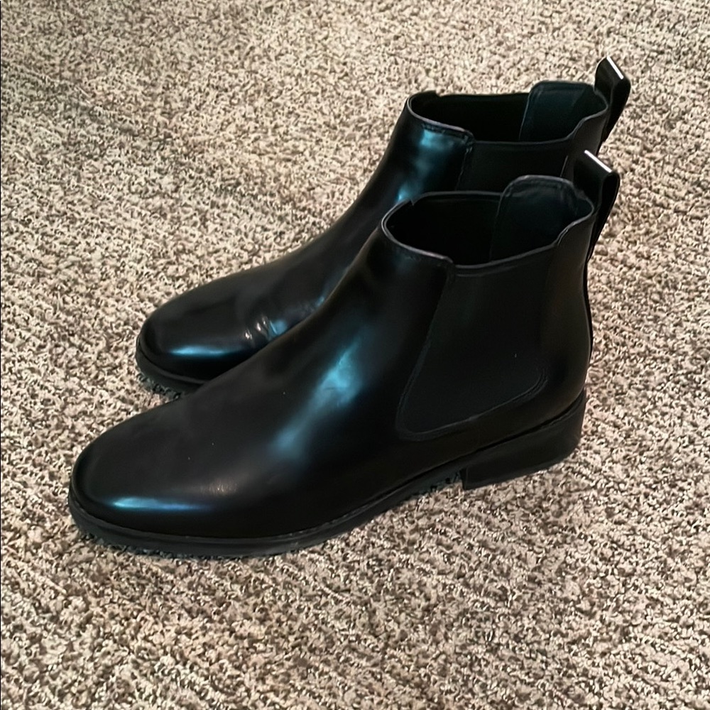 Clarks Ria Black Leather Chelsea Boots